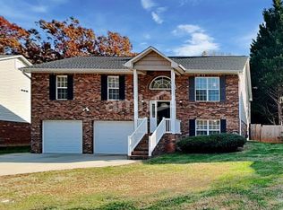 1535 Reynolds Forest Dr, Winston Salem, NC 27107