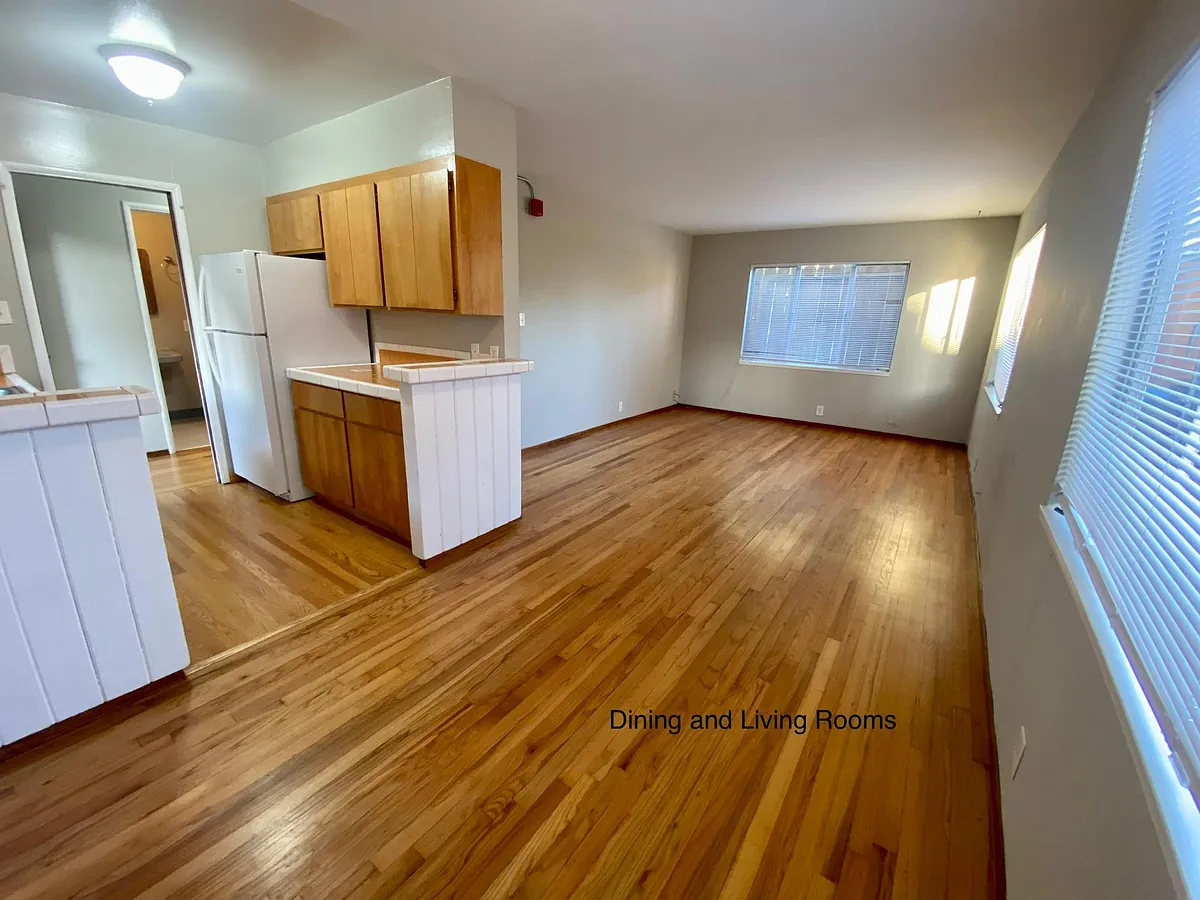Building Photo - 328 Hanover Ave #15