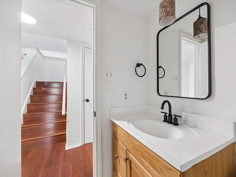 2609 Monarch Dr — Photo 8