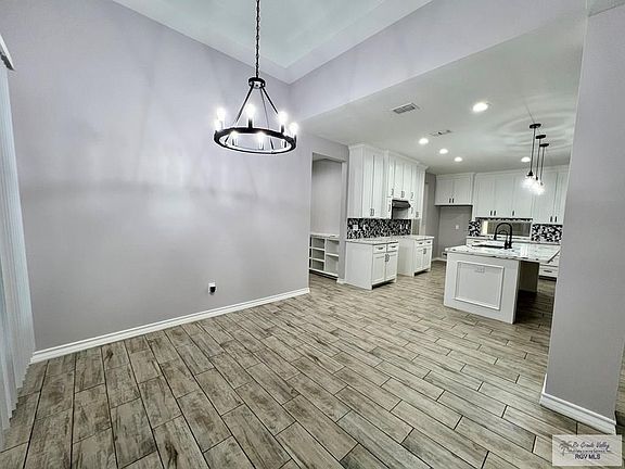 4th image of 8537 Bellagio Cir