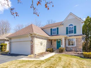 34732 Pennington Dr, Farmington Hills, MI 48335