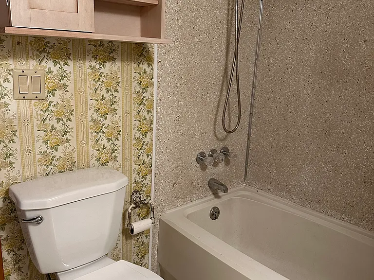 South bathroom.