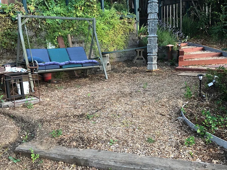 120 Forrest Ave — Photo 16