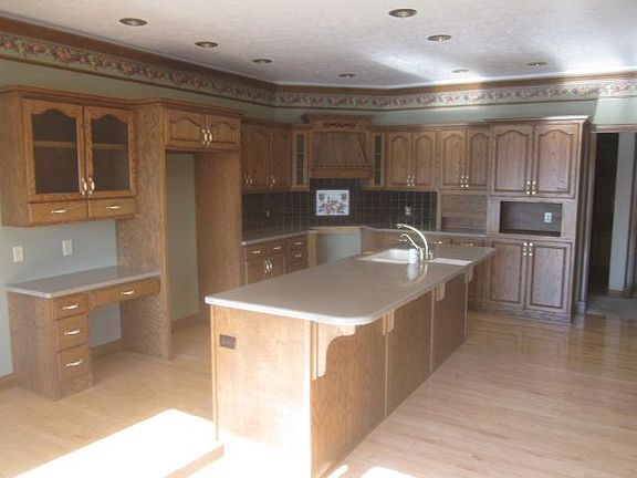 5th image of 7465 Welch Lake Dr