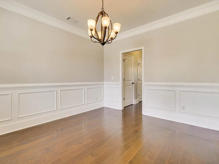 127 Radcliff Dr — Photo 22