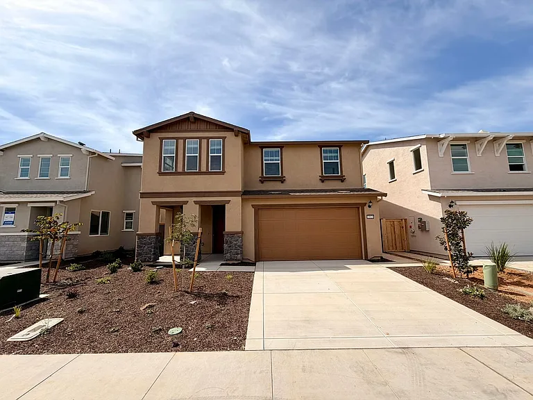 12620 Hereford Ave — Photo 3