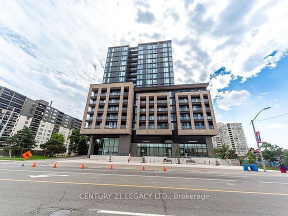 3rd image of 86 Dundas St E #821