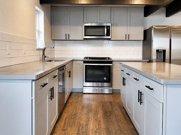 3rd image of 3524 Calhoun St