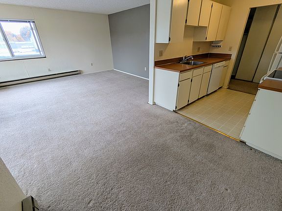 Dining area - or office space!