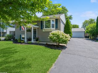 281 Maplewood Dr, Antioch, IL 60002