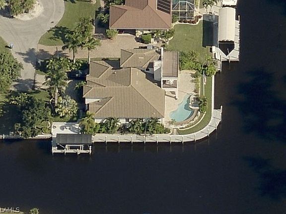 3rd image of 5340 SW 11th Place Cpe
