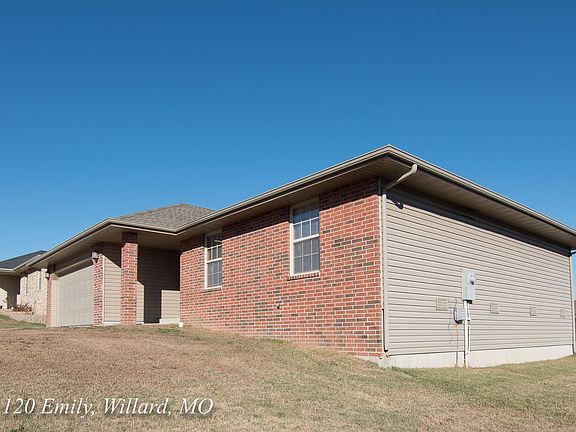 3rd image of 120 Emily Ln