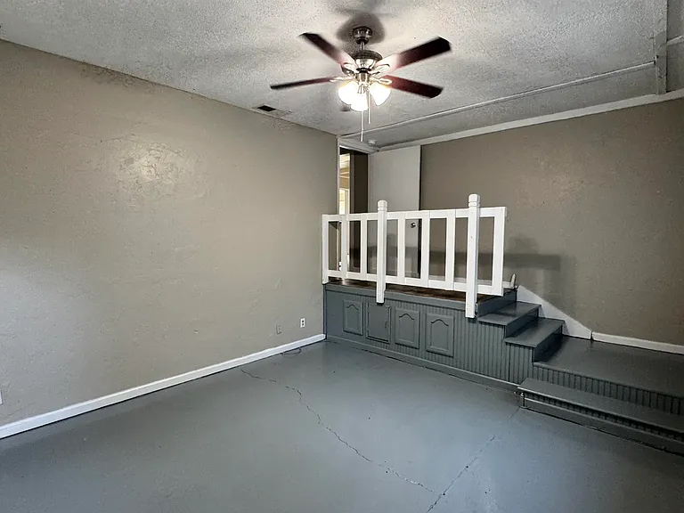1330 W Victor Dr — Photo 9