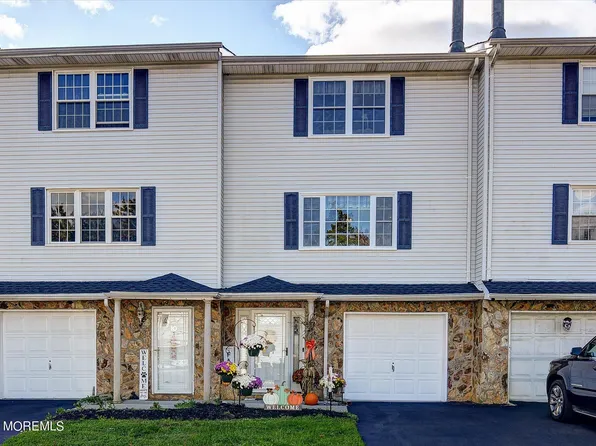 9 Dutch Lane, Hazlet, NJ 07730