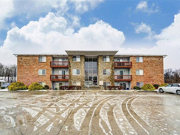2nd image of 5385 Camelot Dr APT 2