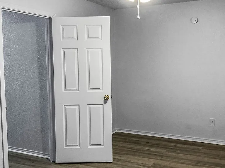 821 N Mesquite St — Photo 13