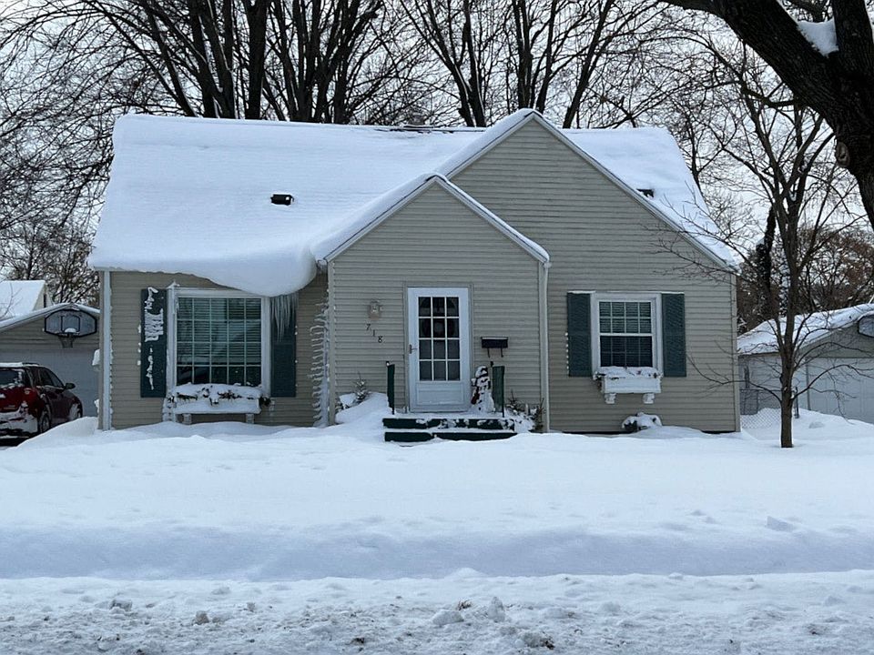 1st image of 718 Cricklewood St SW