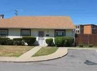 2710 Country Estates Dr, Indianapolis, IN 46227