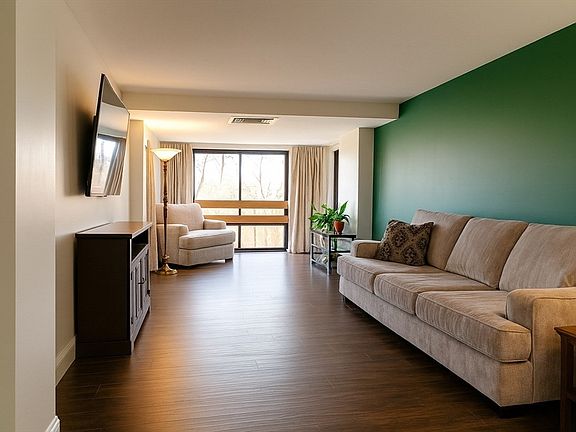 3rd image of 96 Old Colony Ave #268