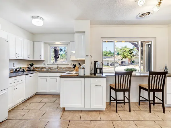 11500 Versailles Ave NE, Albuquerque, NM 87111