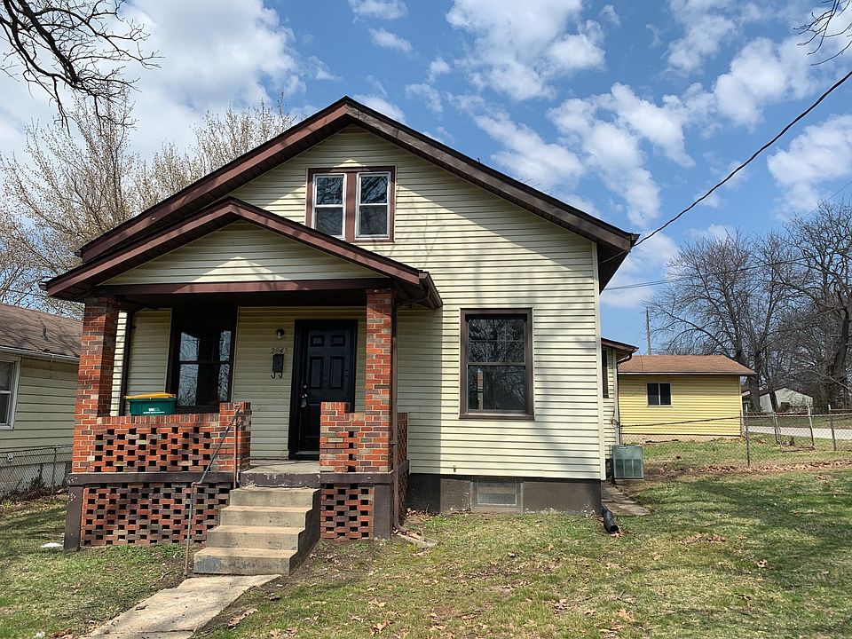 1st image of 2843 Meadowlark Ave