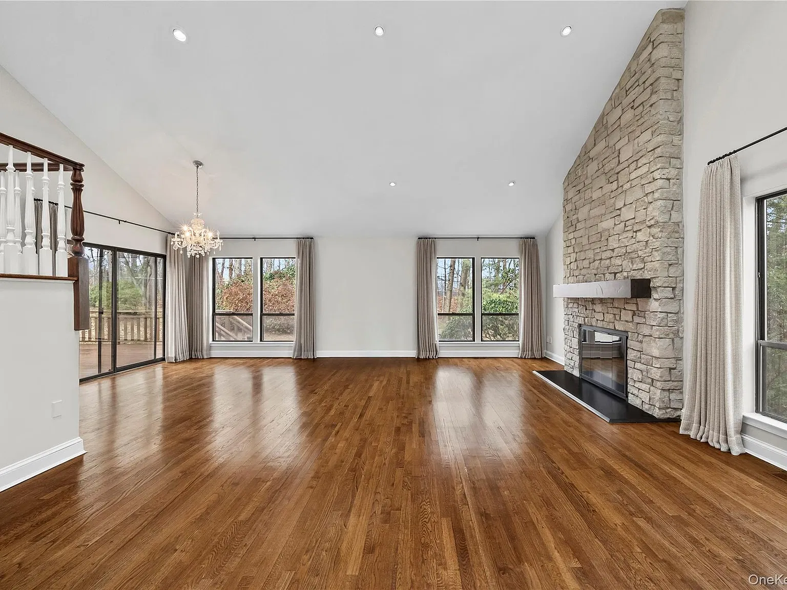 3 bed, 3.5 bath, 2989 sqft, $8,500 — Photo 2