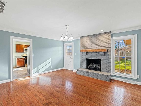 5th image of 1438 Brentwood Dr