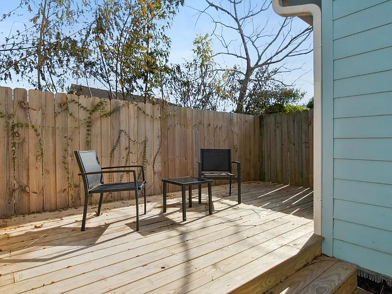 1307 Franklin Ave — Photo 9