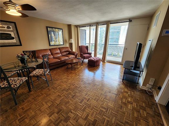 2nd image of 620 Peachtree St NE APT 1011
