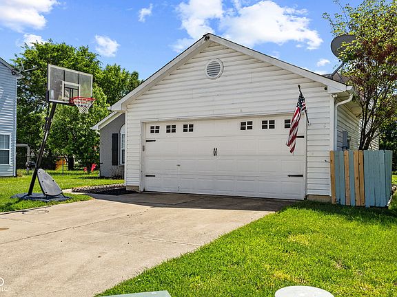 4th image of 2227 Rolling Hill Ct