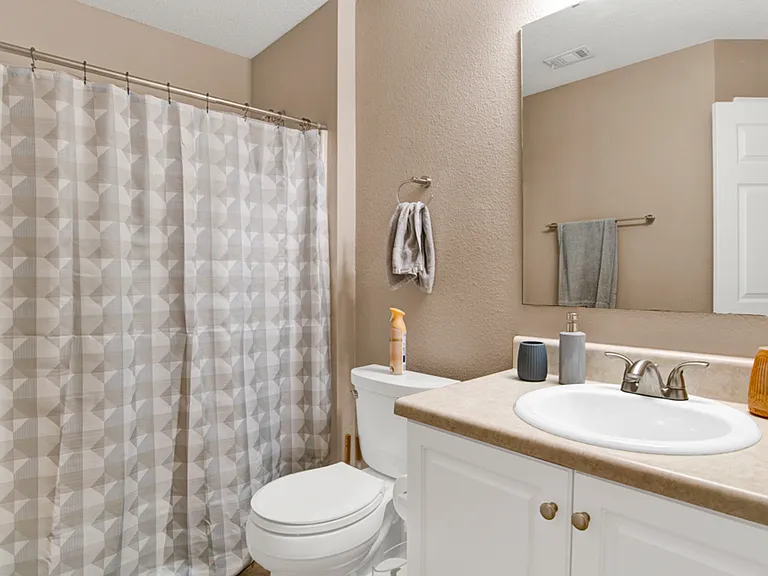 1059 Antigua Cir — Photo 17