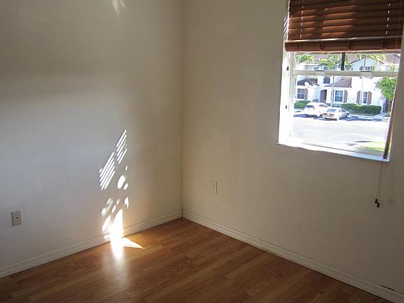 5th image of 2248 NE 42nd Ave