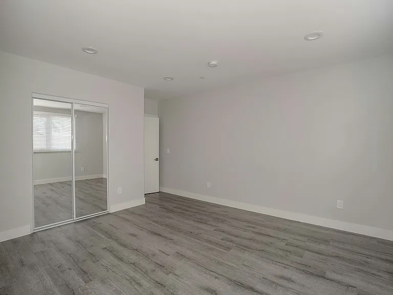 3915 Brighton Ave #1/2 — Photo 20