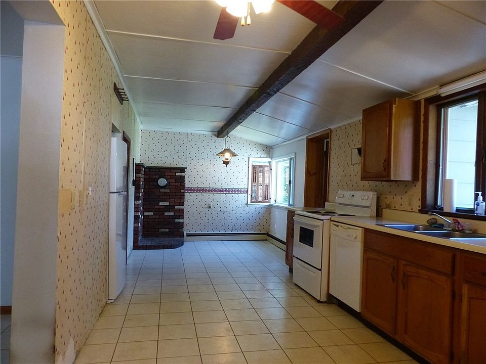 15 Stoll St, Dundee, NY 14837 Zillow