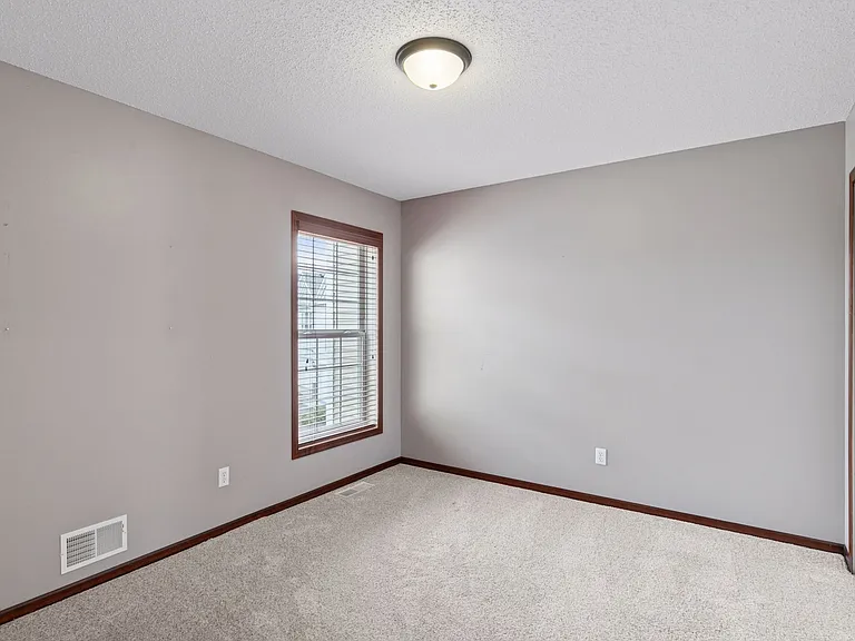 15424 Foster Dr N — Photo 20