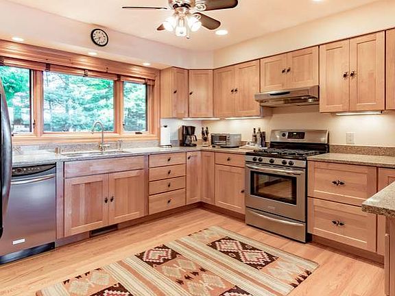 5th image of 8545 Driftwood Ln