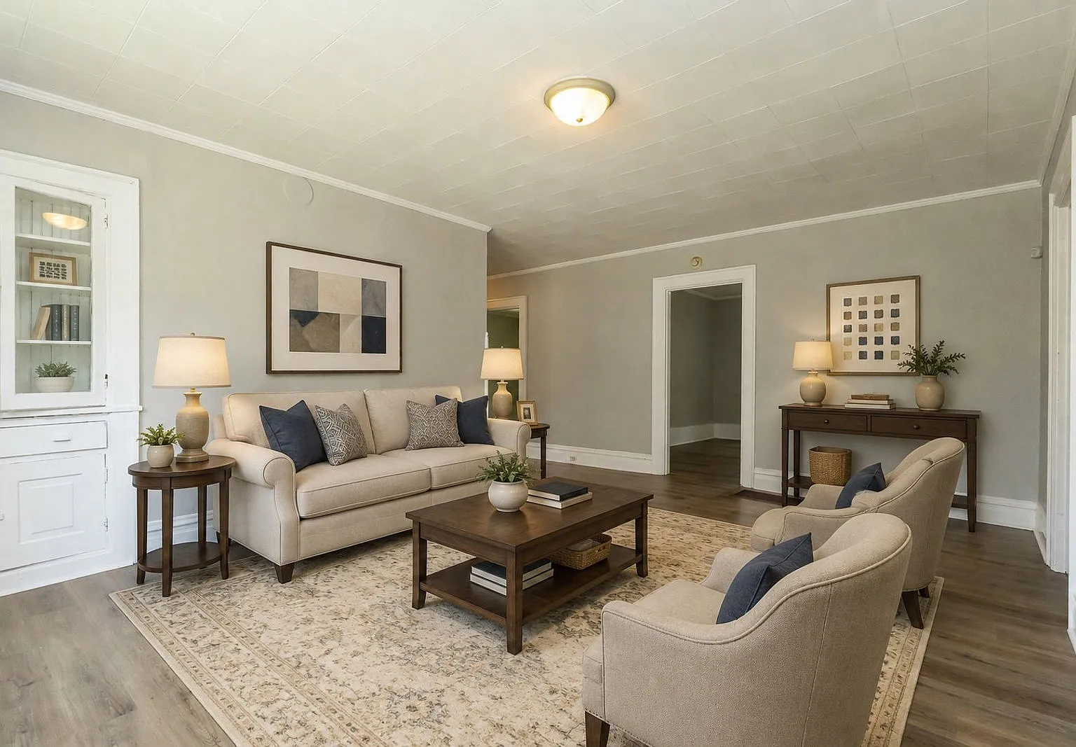 3 bed, 1.0 bath, 1316 sqft, $1,425 — Photo 3