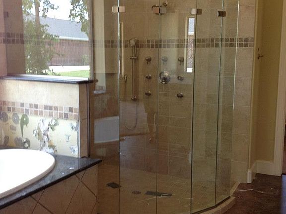 Doorless, 3 zone shower