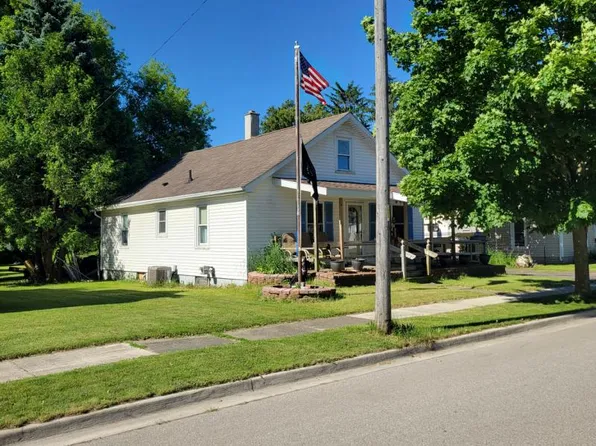 1048 E Hopson St, Bad Axe, MI 48413