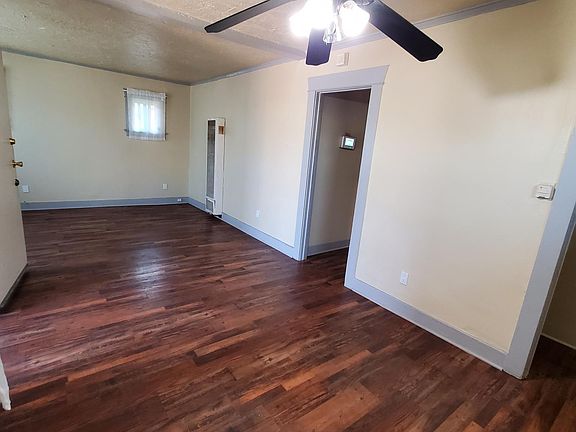 3rd image of 602 W 80th St