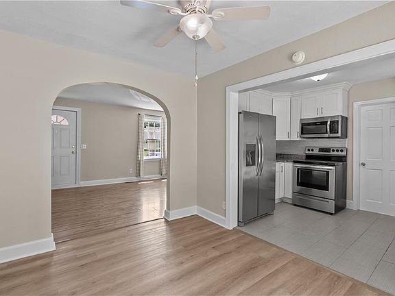 5th image of 3620 Karlin Ave