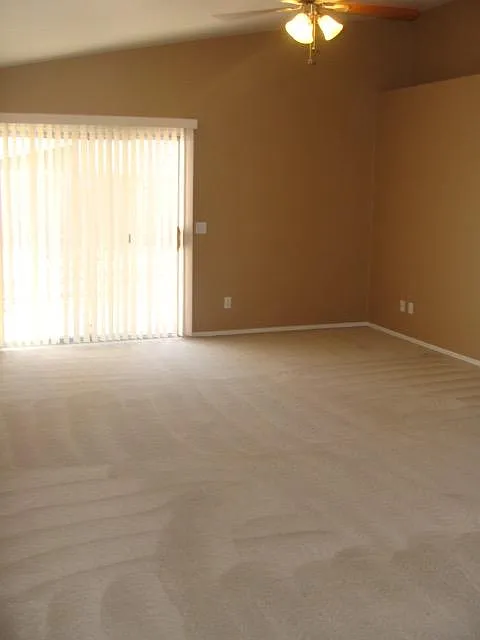 3 bed, 1310 sqft, $2,195 — Photo 3