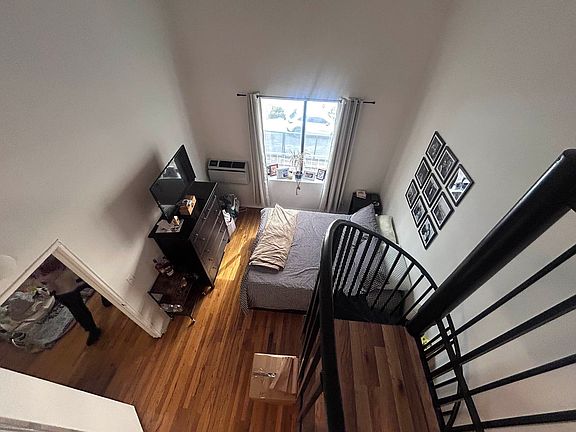 4th image of 518 E 80th St APT 2R