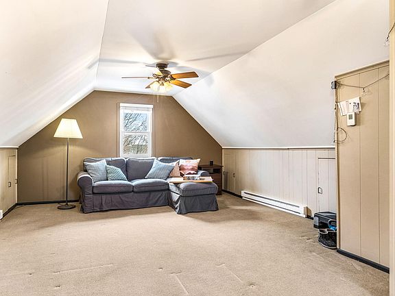 5th image of 1481 Blair Ave