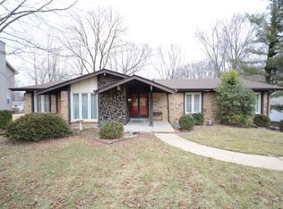 424 Glan Tai Dr, Ballwin, MO