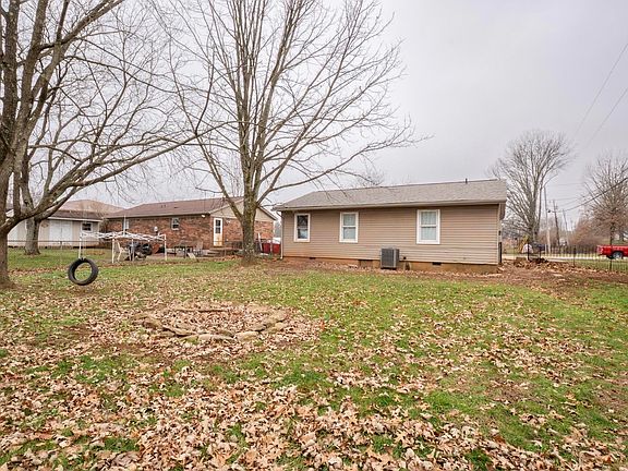 5th image of 184 Sycamore Dr