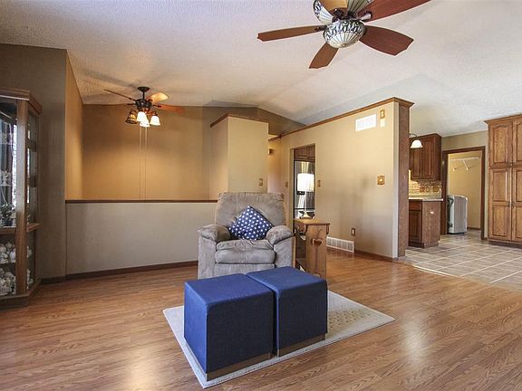 3rd image of 3023 Valley High Dr