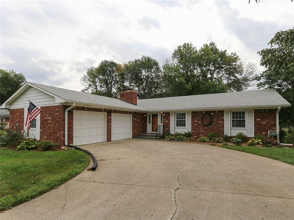 1st image of 303 Narcissus Dr