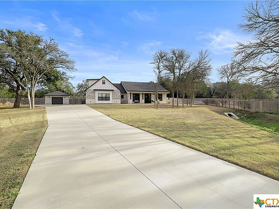2nd image of 1030 Woodland Bend Cir