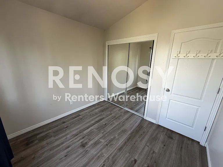 437 E Stephie Marie Ln — Photo 9